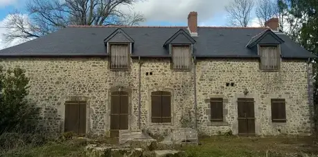carport bois Sainte-Suzanne-et-Chammes-1