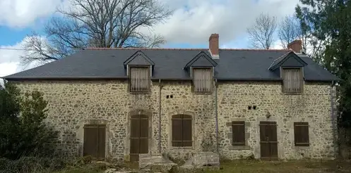 charpentier à Montsûrs - image 3